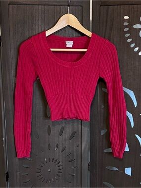 Vintage VENUS Vibrant Red Ribbed Scoop-Neck Cropped Sweater